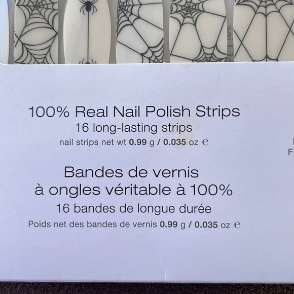 #20w Web of Lies Color Street Nail Decor - Picture 3 of 10